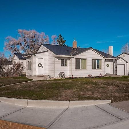 Professionally Designed Central Idaho Falls Home - 4 Bed 2 Bath Exterior photo