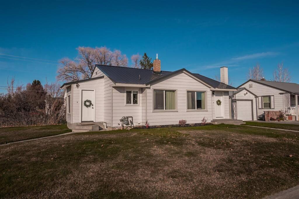 Professionally Designed Central Idaho Falls Home - 4 Bed 2 Bath Exterior photo